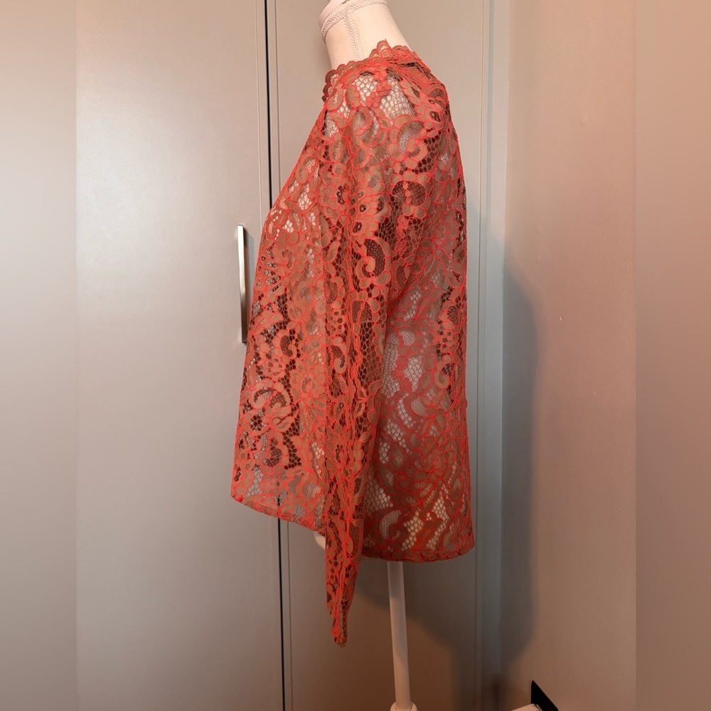 Alexis Floral Lace Blouse - tan and fushia - Picture 2 of 7
